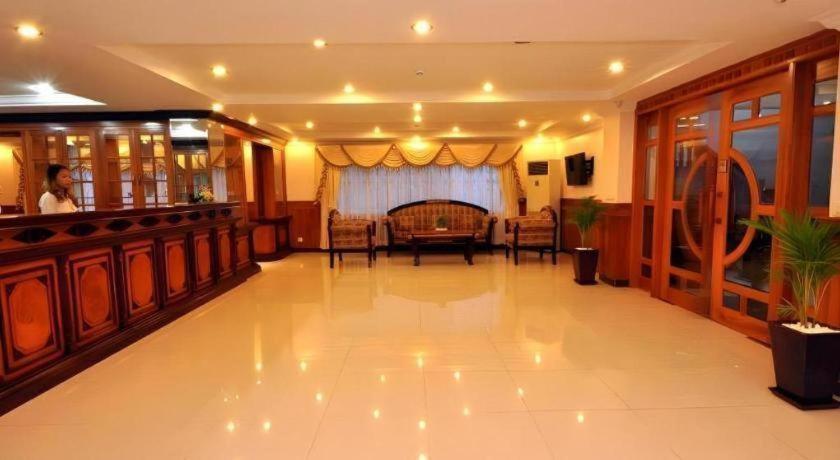 Jun Yue Hotel Phnompen Kültér fotó