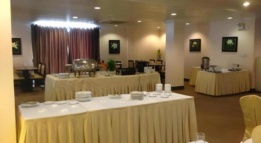 Jun Yue Hotel Phnompen Kültér fotó