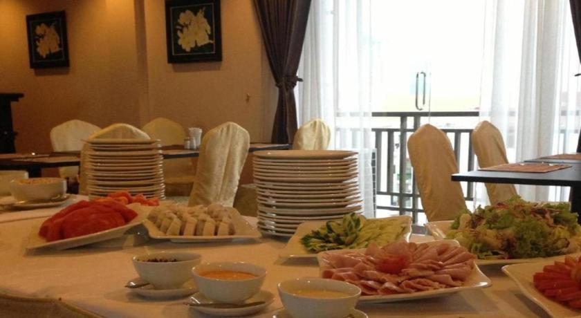 Jun Yue Hotel Phnompen Kültér fotó