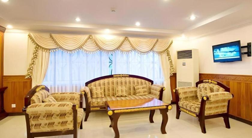 Jun Yue Hotel Phnompen Kültér fotó