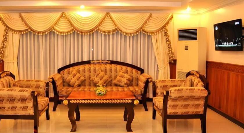 Jun Yue Hotel Phnompen Kültér fotó