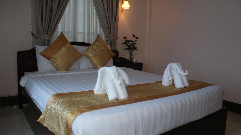 Jun Yue Hotel Phnompen Kültér fotó